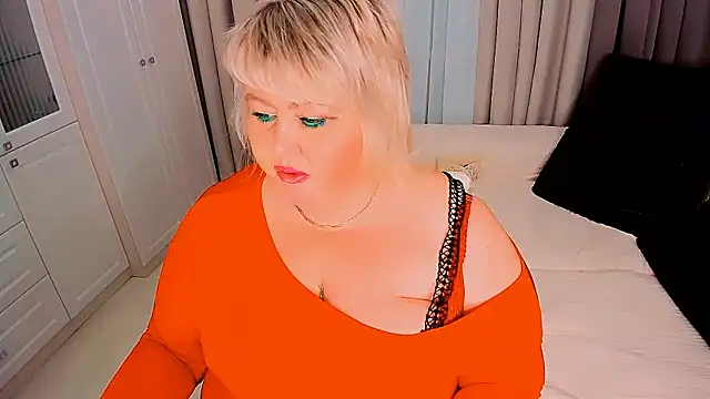 Snapshot of BIGTITSBBW chatting on 2, 2, 2025 BIGTITSBBW online show from 2, 2, 2025
