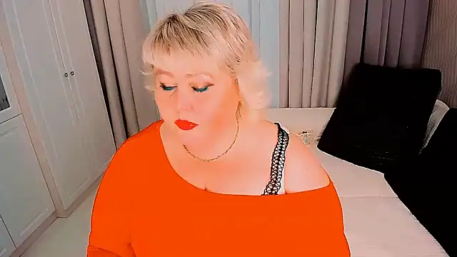 Snapshot of BIGTITSBBW chatting on 3, 2, 2025 BIGTITSBBW online show from 3, 2, 2025