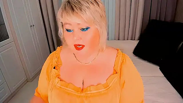 Snapshot of BIGTITSBBW chatting on 5, 2, 2025 BIGTITSBBW online show from 5, 2, 2025