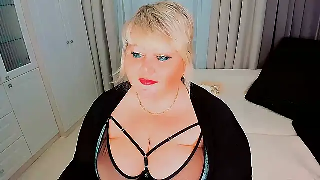 Snapshot of BIGTITSBBW chatting on 25, 2, 2025 BIGTITSBBW online show from 25, 2, 2025