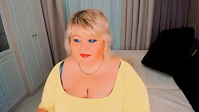 Snapshot of BIGTITSBBW chatting on 2, 3, 2025 BIGTITSBBW online show from 2, 3, 2025