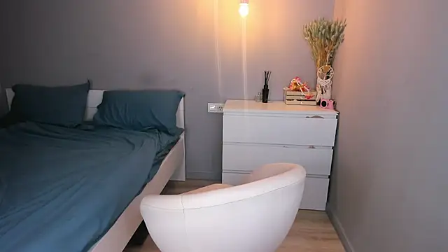 missliiaa online show from 4, 11, 2025