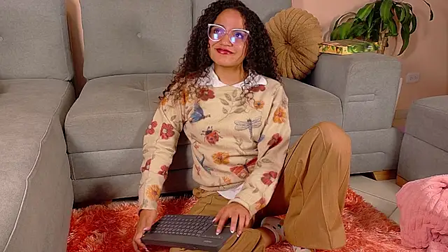 DAHLIA BROWNIE online show from 23, 4, 2026