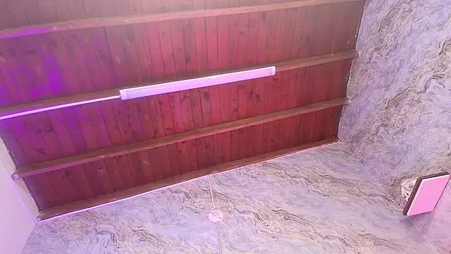 jones maddy  online show from 30, 10, 2025