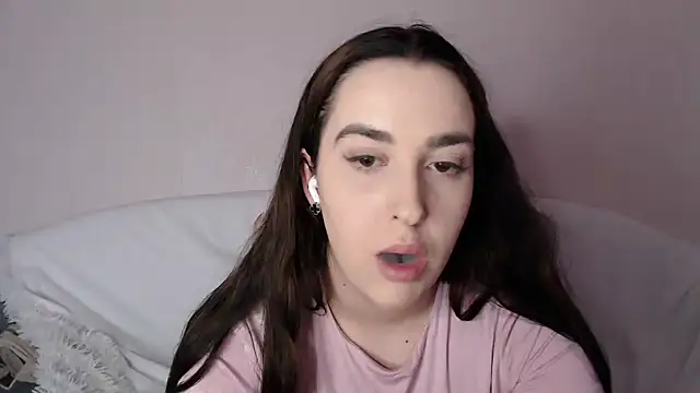 Snapshot of vitalina_freedom chatting on 22, 3, 2025 vitalina freedom online show from 22, 3, 2025