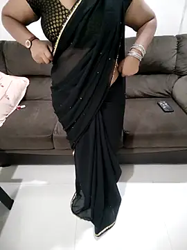 Snapshot of Mounika25 chatting on 28, 4, 2026 Mounika25 online show from 28, 4, 2026