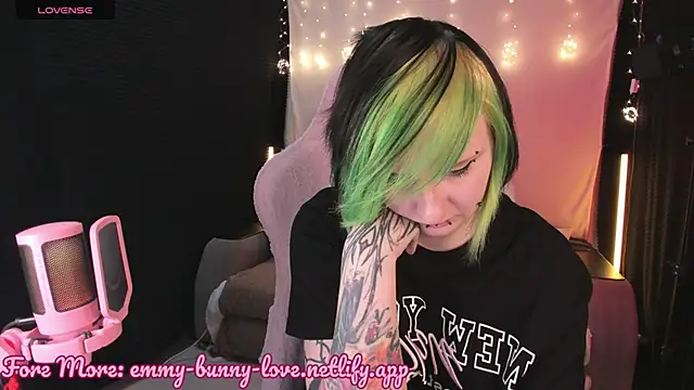 EmmyBunny online show from 26, 10, 2025