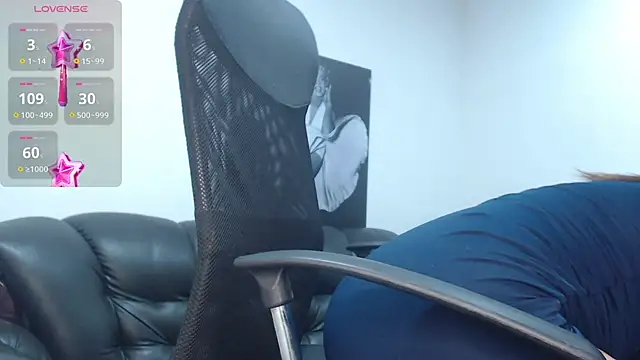 camilleDiaz16 online show from 9, 2, 2026