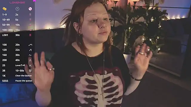 Snapshot of bitchofsun_ chatting on 8, 7, 2026 bitchofsun online show from 8, 7, 2026