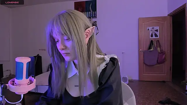 Snapshot of cyber_whore_ chatting on 11, 11, 2025 cyber whore online show from 11, 11, 2025