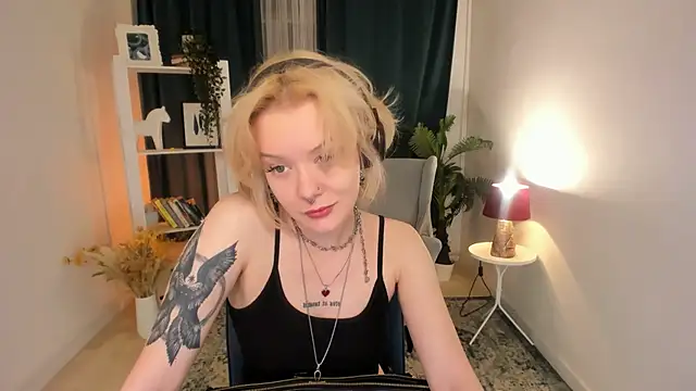 Snapshot of cyber_whore_ chatting on 5, 5, 2026 cyber whore online show from 5, 5, 2026