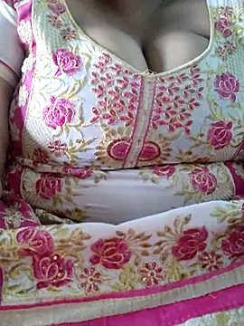 Snapshot of Seema_99 chatting on 23, 9, 2025 Seema 99 online show from 23, 9, 2025