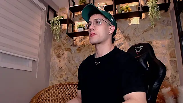 Snapshot of alexgiraldo_ chatting on 15, 1, 2025 alexgiraldo online show from 15, 1, 2025