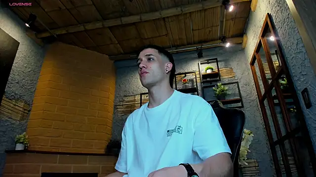 Snapshot of alexgiraldo_ chatting on 22, 1, 2025 alexgiraldo online show from 22, 1, 2025