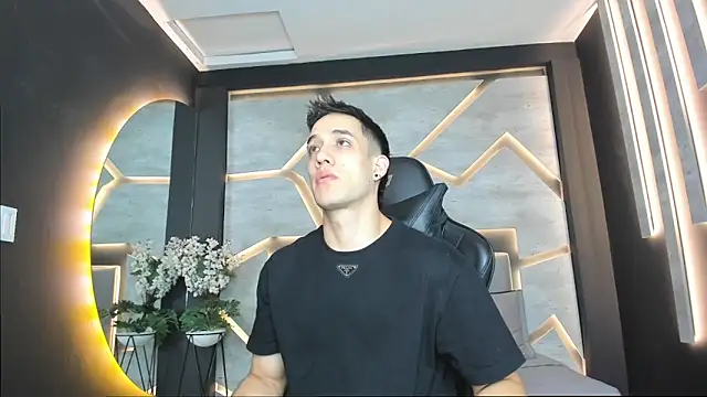 Snapshot of alexgiraldo_ chatting on 27, 1, 2025 alexgiraldo online show from 27, 1, 2025