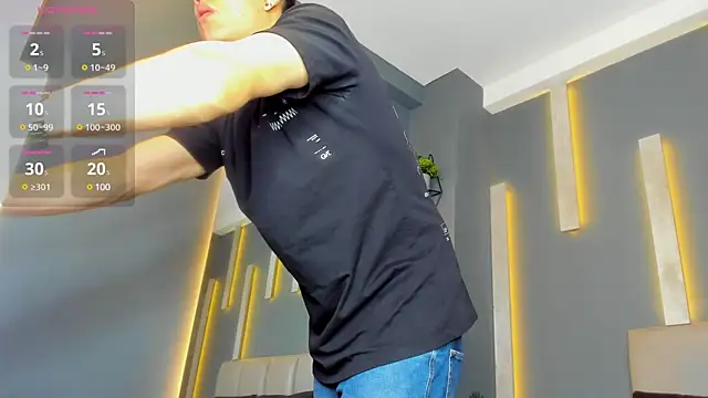 Snapshot of alexgiraldo_ chatting on 9, 2, 2025 alexgiraldo online show from 9, 2, 2025