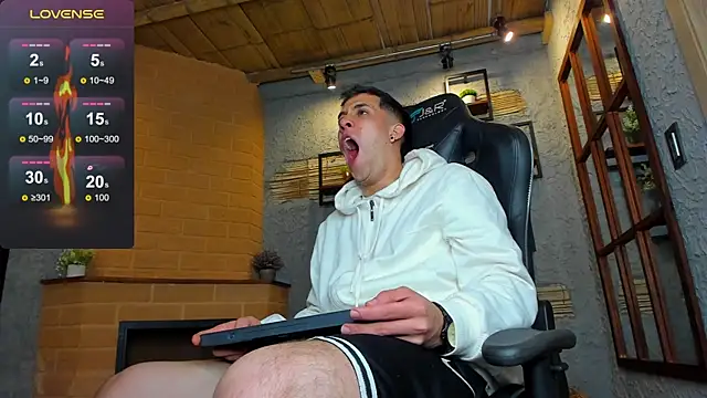 Snapshot of alexgiraldo_ chatting on 18, 2, 2025 alexgiraldo online show from 18, 2, 2025