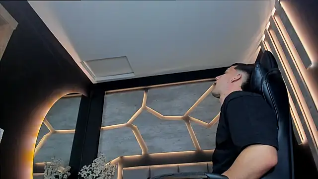 Snapshot of alexgiraldo_ chatting on 26, 2, 2025 alexgiraldo online show from 26, 2, 2025