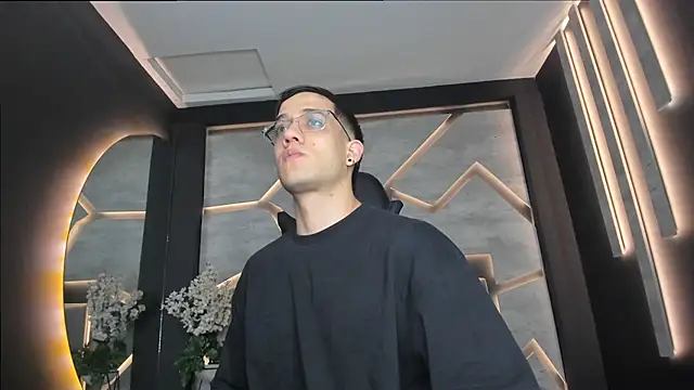 Snapshot of alexgiraldo_ chatting on 27, 2, 2025 alexgiraldo online show from 27, 2, 2025