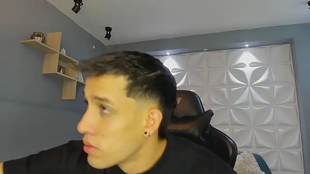 Snapshot of alexgiraldo_ chatting on 16, 3, 2025 alexgiraldo online show from 16, 3, 2025