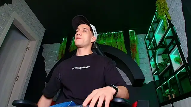 Snapshot of alexgiraldo_ chatting on 20, 3, 2025 alexgiraldo online show from 20, 3, 2025