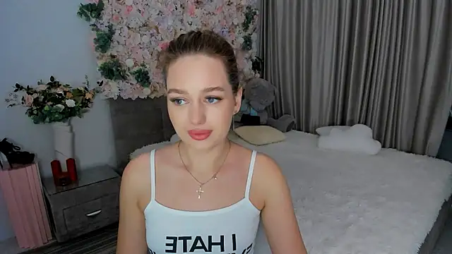 MiracleCurly online show from 1, 10, 2025