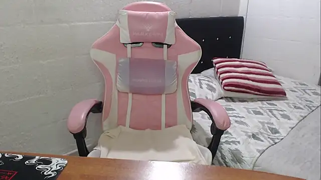 jade04 roberts online show from 14, 10, 2025