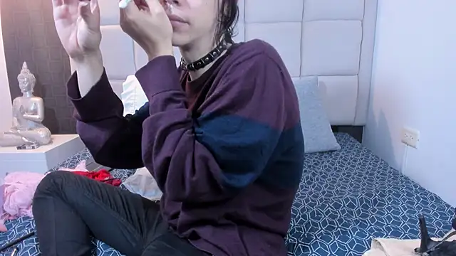 Hecatee 77 online show from 14, 2, 2025