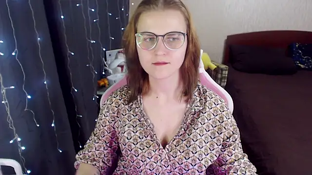 MissBrightShine online show from 29, 1, 2025