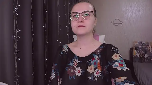 MissBrightShine online show from 11, 11, 2025