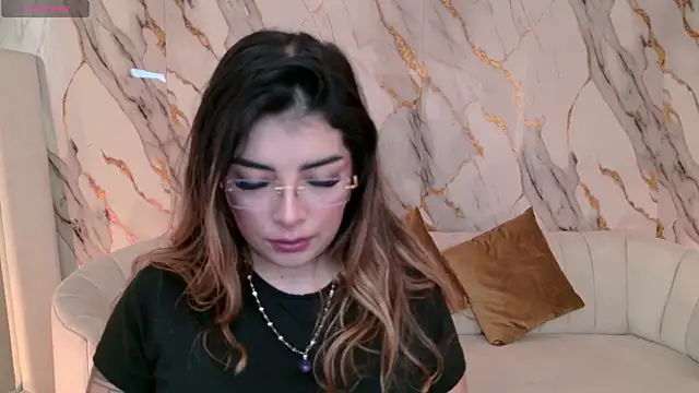 Snapshot of LisaMonroe_ chatting on 2, 12, 2025 LisaMonroe online show from 2, 12, 2025