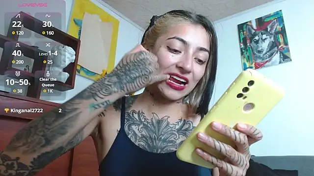 ZoeBakers  online show from 4, 2, 2025