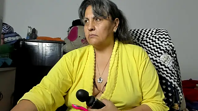 Snapshot of merlyna_goldens chatting on 31, 5, 2026 merlyna goldens online show from 31, 5, 2026