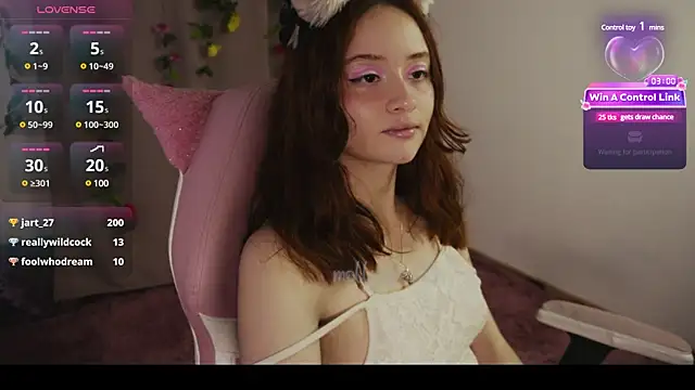 Snapshot of molly_russell chatting on 18, 2, 2025 molly russell online show from 18, 2, 2025