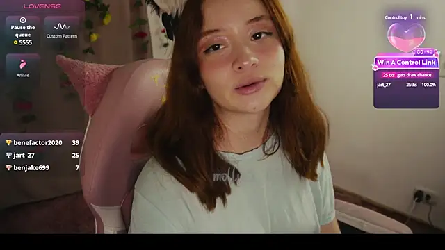 Snapshot of molly_russell chatting on 20, 2, 2025 molly russell online show from 20, 2, 2025