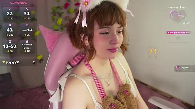 Snapshot of molly_russell chatting on 8, 11, 2025 molly russell online show from 8, 11, 2025