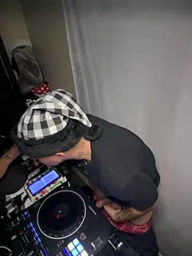 PeterGrandee online show from 26, 12, 2024