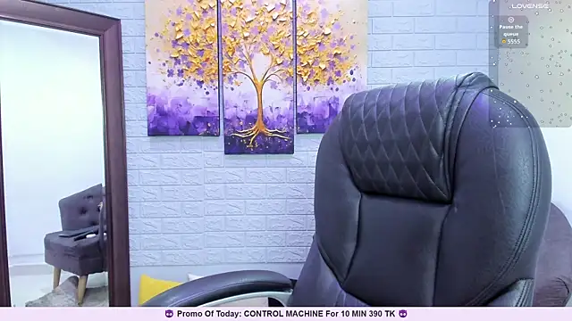 Paula Desousa online show from 11, 11, 2025