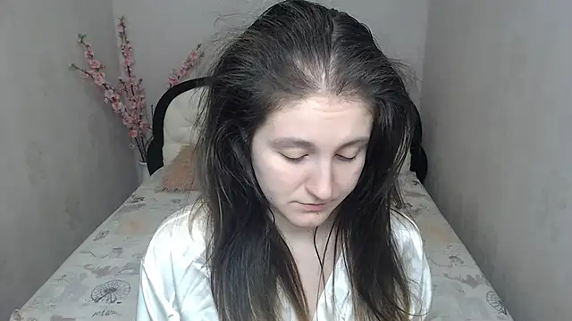 Holliy Cooper online show from 19, 2, 2026