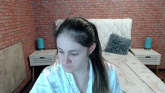 Snapshot of Holliy_Cooper chatting on 6, 6, 2026 Holliy Cooper online show from 6, 6, 2026