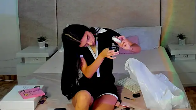 Snapshot of katt_pelaez chatting on 14, 10, 2025 katt pelaez online show from 14, 10, 2025