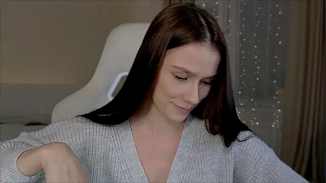 Snapshot of Madi_soon chatting on 28, 10, 2025 Madi soon online show from 28, 10, 2025