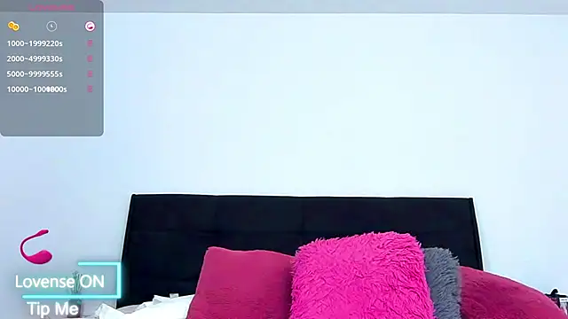 Snapshot of SelenaWest chatting on 9, 10, 2025 SelenaWest online show from 9, 10, 2025