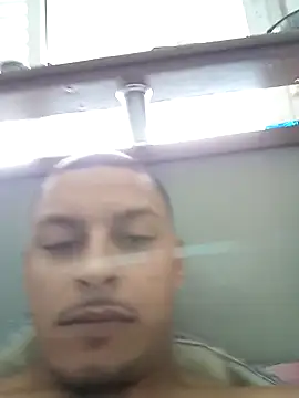 Snapshot of emrehliug12 chatting on 30, 10, 2025 emrehliug12 online show from 30, 10, 2025