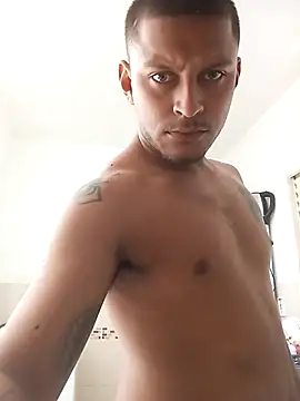 Snapshot of emrehliug12 chatting on 3, 2, 2026 emrehliug12 online show from 3, 2, 2026