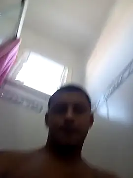 Snapshot of emrehliug12 chatting on 14, 3, 2026 emrehliug12 online show from 14, 3, 2026