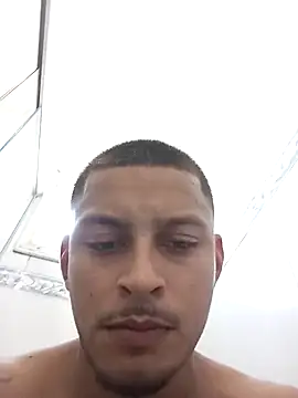 Snapshot of emrehliug12 chatting on 28, 3, 2026 emrehliug12 online show from 28, 3, 2026