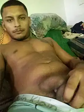 Snapshot of emrehliug12 chatting on 6, 4, 2026 emrehliug12 online show from 6, 4, 2026