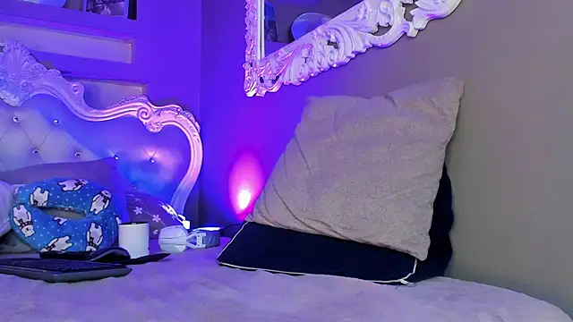 nau fonseca1 online show from 29, 1, 2025