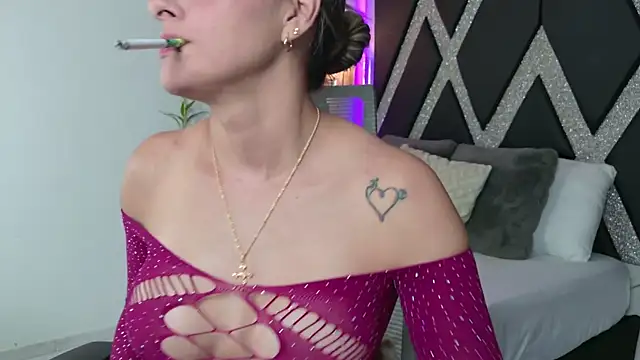 Snapshot of blonde_cat15 chatting on 3, 6, 2026 blonde cat15 online show from 3, 6, 2026